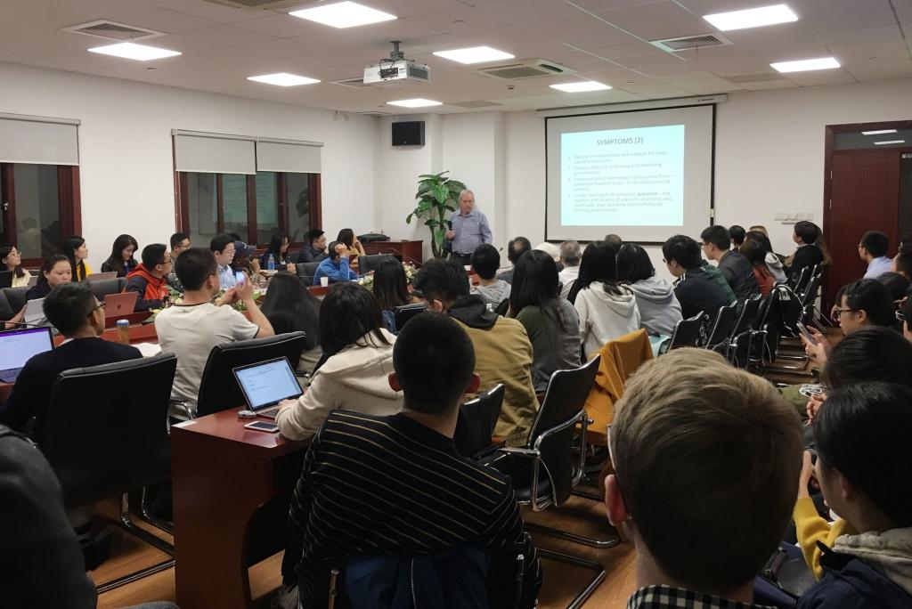 世界社会科学高级论坛（六十一）：菲利普·施密特主讲“西方自由代议制民主当下危机的来源”